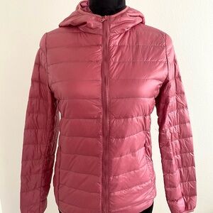 Women's Hooded Lightweight Puffer Jacket in Dusty Rose